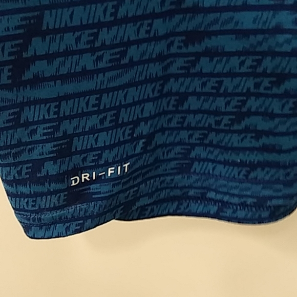 Nike Dri-Fit Tee - Picture 3 of 3